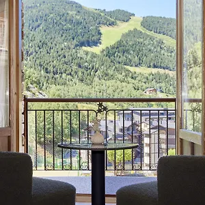 Serras Andorra 5*, Солдеу Андорра