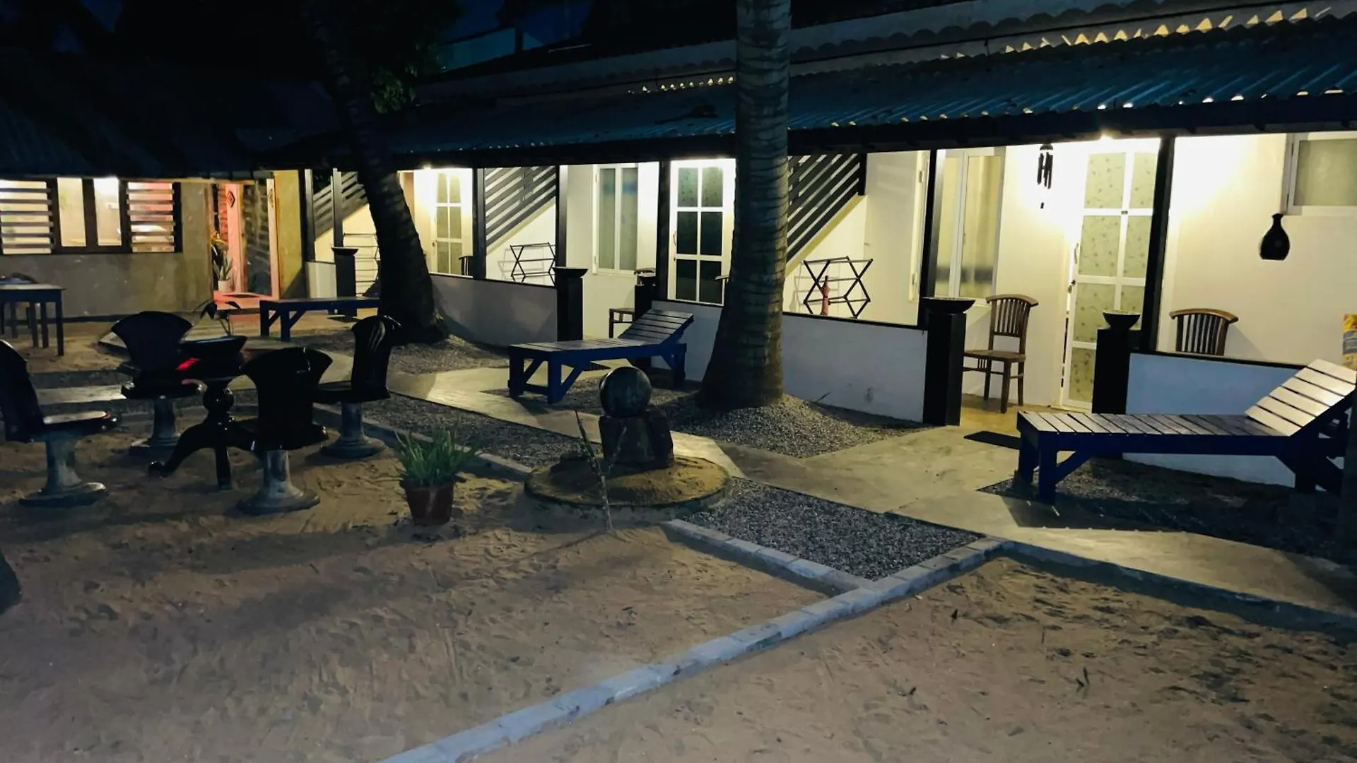Winston Sea Front Villa Негомбо 0*,