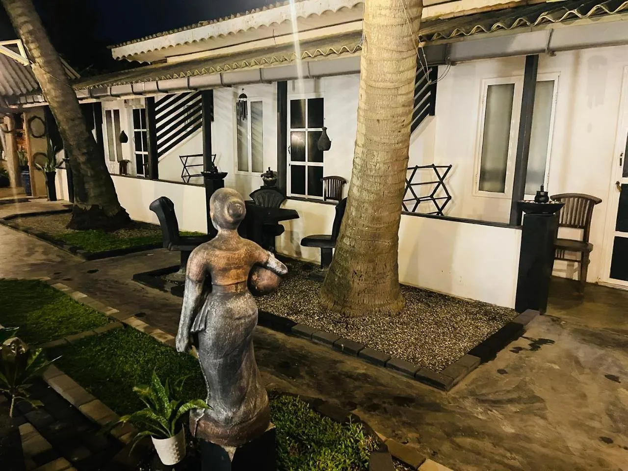 Гостевой дом Winston Sea Front Villa Негомбо