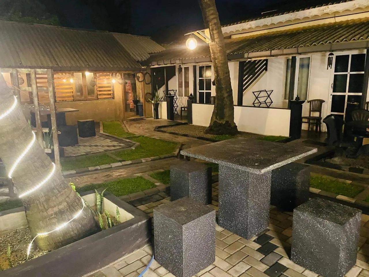Winston Sea Front Villa Негомбо 0*,  Шри-Ланка